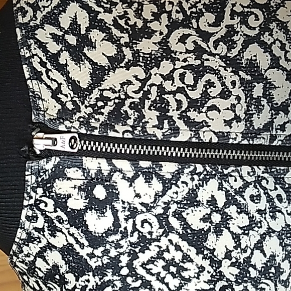 Abercrombie and Fitch Black and White Skater Dress size small - Picture 3 of 7